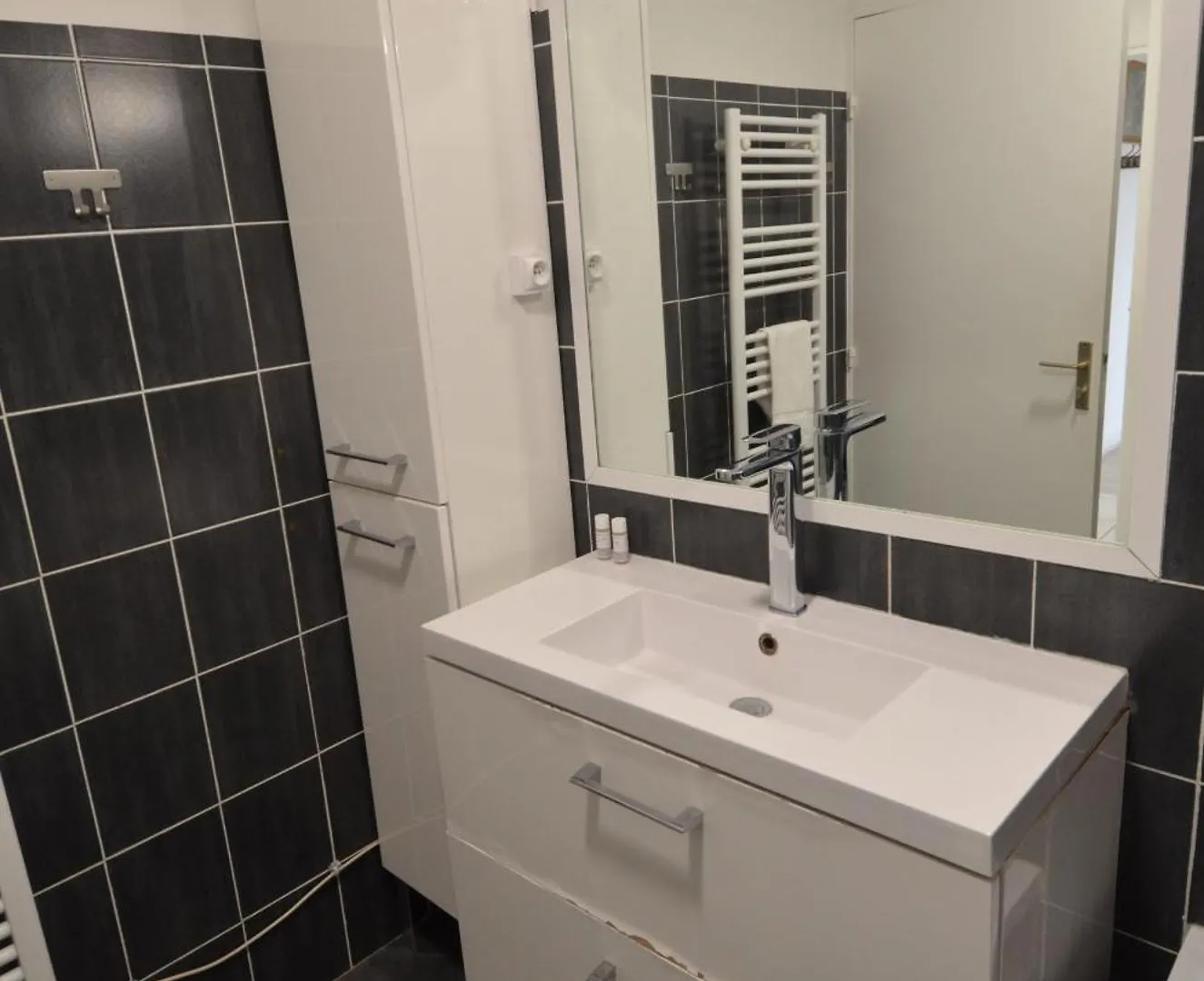 Apartmán Plein Ciel - Appartement 5 Personnes Avec Piscine Sur La Corniche Fleurie A Nice